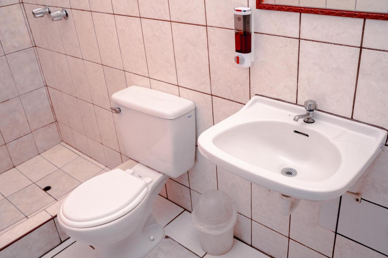 Yaki Hostel Лима Экстерьер фото